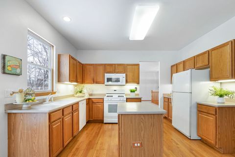 Tiny photo for 2286 Meadowcroft Lane, Grayslake, IL 60030 (MLS # 12533742)