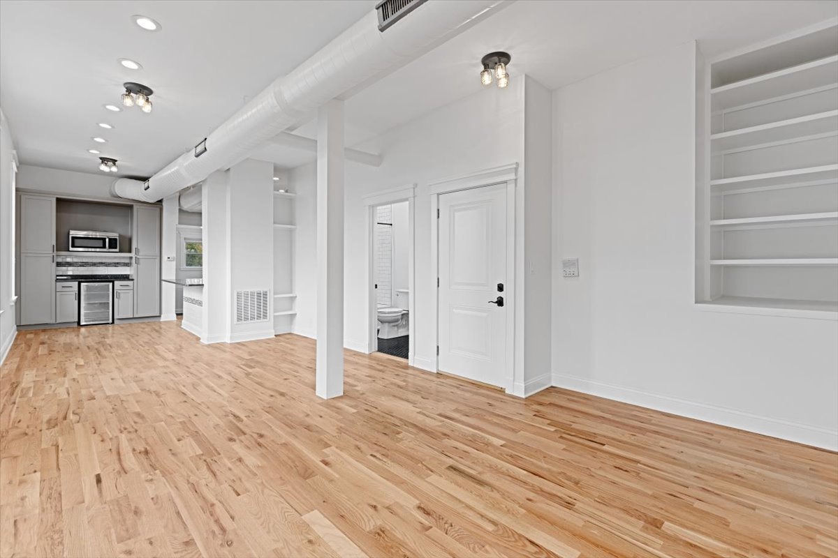 2346 W Fullerton Avenue 3