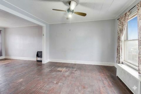 Tiny photo for 5421 N Ashland Avenue, Chicago, IL 60640 (MLS # 12593879)