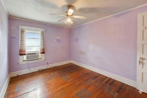 Tiny photo for 5421 N Ashland Avenue, Chicago, IL 60640 (MLS # 12593879)