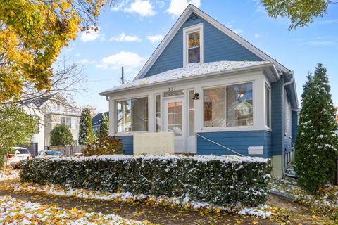 Photo of 331 Granby Road, Lake Forest, IL 60045 (MLS # 12518054)