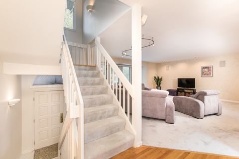 Tiny photo for 909 W Essex Place, Arlington Heights, IL 60004 (MLS # 12703738)