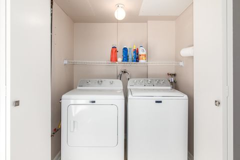 Tiny photo for 909 W Essex Place, Arlington Heights, IL 60004 (MLS # 12703738)