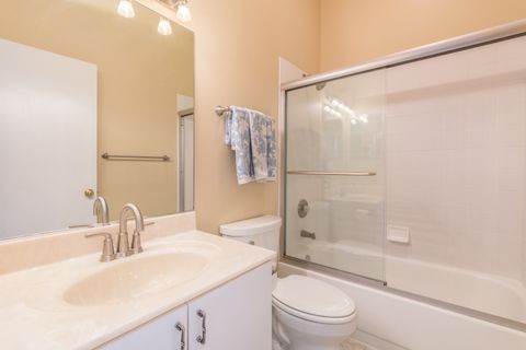 Tiny photo for 909 W Essex Place, Arlington Heights, IL 60004 (MLS # 12703738)
