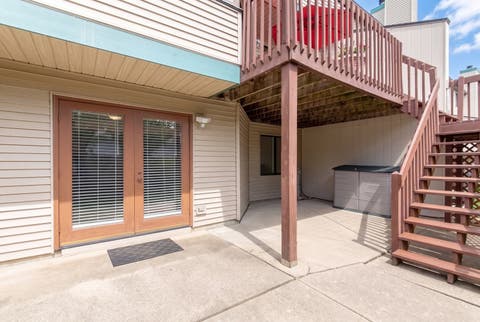 Tiny photo for 909 W Essex Place, Arlington Heights, IL 60004 (MLS # 12703738)