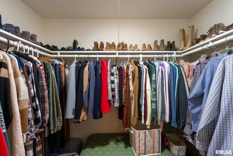 Tiny photo for 4406 BELLE Avenue, Davenport, IA 52807 (MLS # QC4269290)