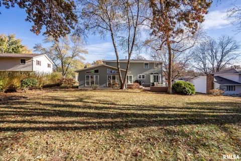 Tiny photo for 4406 BELLE Avenue, Davenport, IA 52807 (MLS # QC4269290)