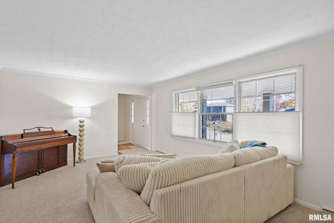 Tiny photo for 4406 BELLE Avenue, Davenport, IA 52807 (MLS # QC4269290)