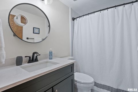 Tiny photo for 4406 BELLE Avenue, Davenport, IA 52807 (MLS # QC4269290)