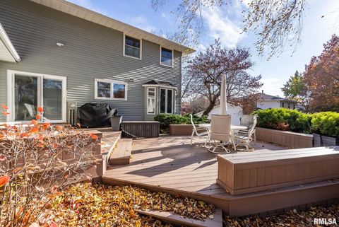 Tiny photo for 4406 BELLE Avenue, Davenport, IA 52807 (MLS # QC4269290)