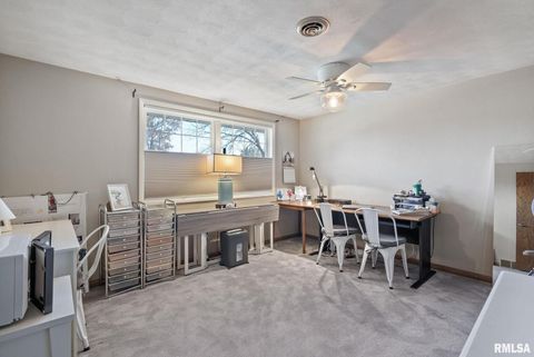 Tiny photo for 4406 BELLE Avenue, Davenport, IA 52807 (MLS # QC4269290)