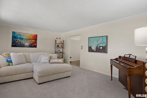 Tiny photo for 4406 BELLE Avenue, Davenport, IA 52807 (MLS # QC4269290)