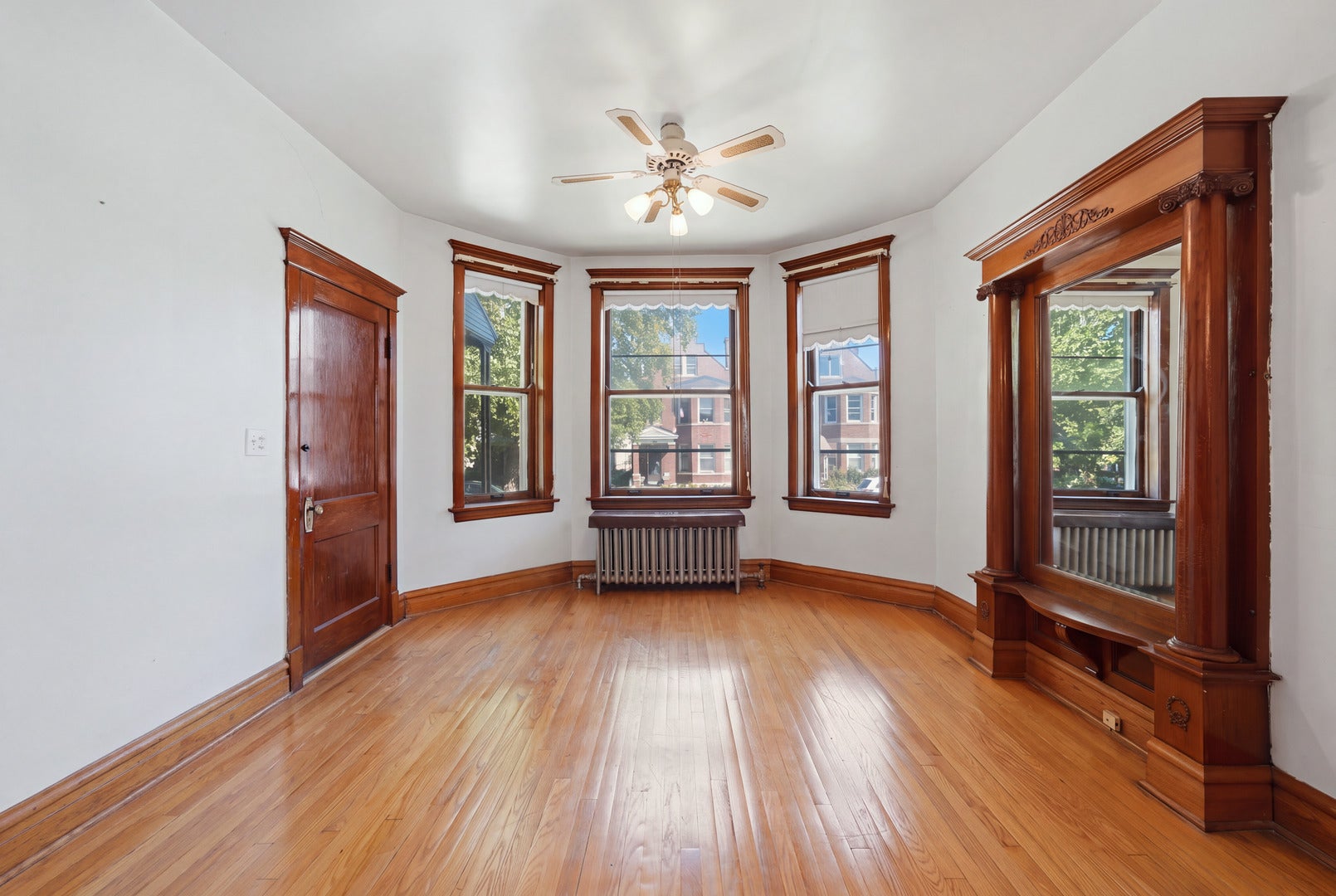5323 W 24th Place