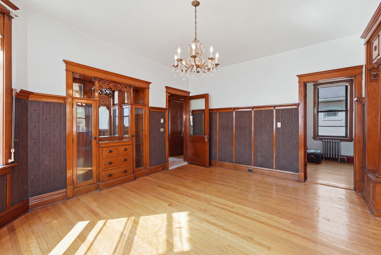 5323 W 24th Place