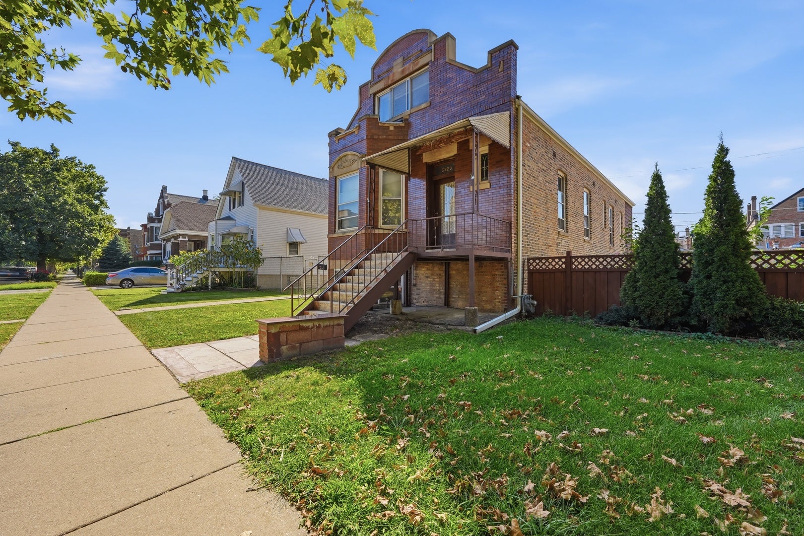 5323 W 24th Place