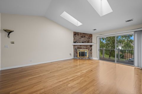 Tiny photo for 1662 COMMODORE Court #4, Schaumburg, IL 60193 (MLS # 12456220)
