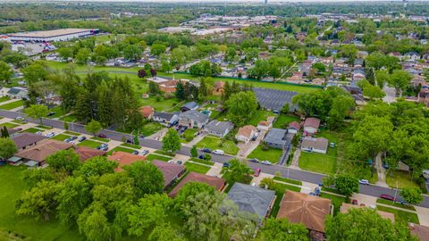 Tiny photo for 17W685 Lorraine Avenue, Addison, IL 60101 (MLS # 12639190)