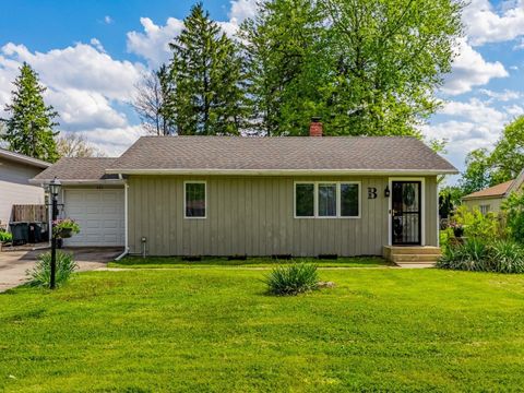 Tiny photo for 17W685 Lorraine Avenue, Addison, IL 60101 (MLS # 12639190)