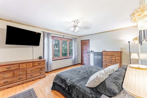 Tiny photo for 17W685 Lorraine Avenue, Addison, IL 60101 (MLS # 12639190)