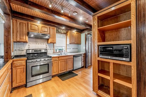 Tiny photo for 17W685 Lorraine Avenue, Addison, IL 60101 (MLS # 12639190)