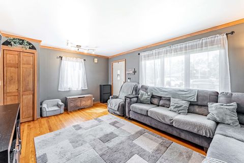 Tiny photo for 17W685 Lorraine Avenue, Addison, IL 60101 (MLS # 12639190)