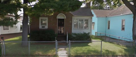 Photo of 1425 7th Street, Rock Island, IL 61201 (MLS # 12613994)