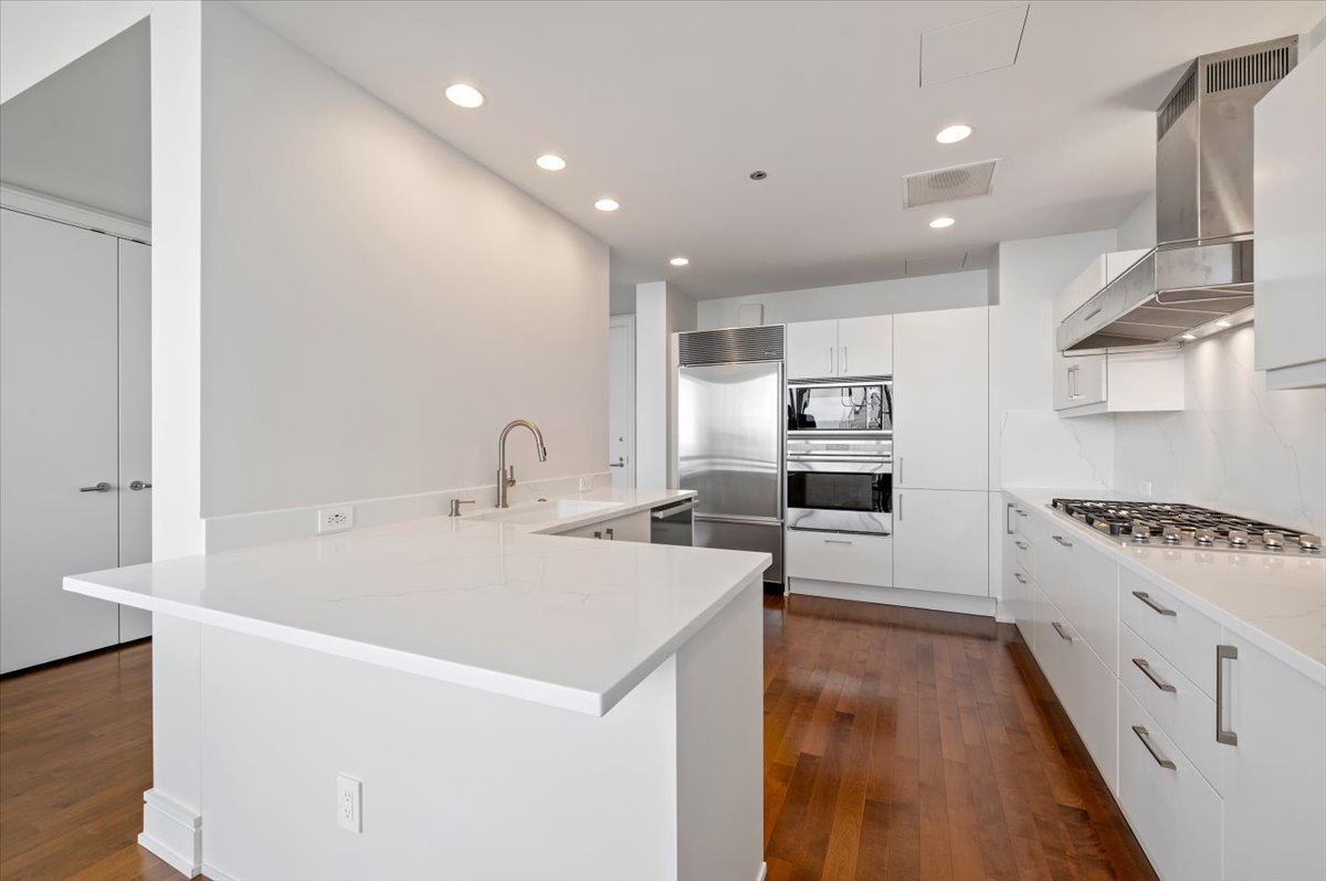 401 N Wabash Avenue 60F