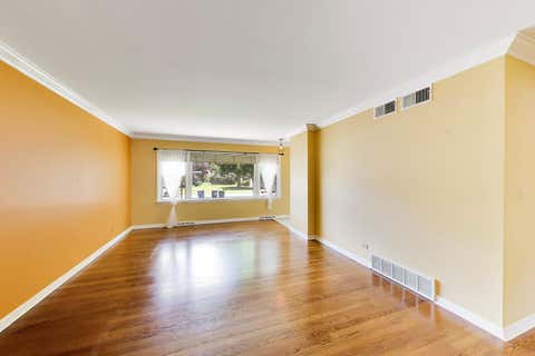 Tiny photo for 1081 Willson Drive, Des Plaines, IL 60016 (MLS # 12720537)