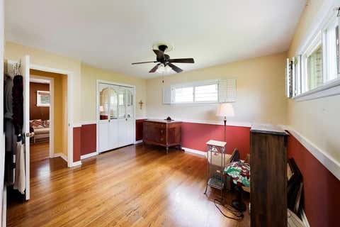 Tiny photo for 1081 Willson Drive, Des Plaines, IL 60016 (MLS # 12720537)
