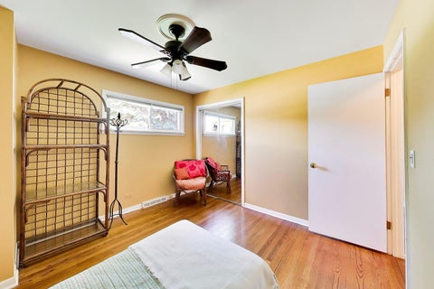 Tiny photo for 1081 Willson Drive, Des Plaines, IL 60016 (MLS # 12720537)