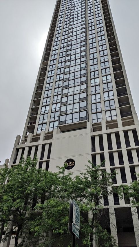 1122 N Clark Street 1004 Chicago IL 60610