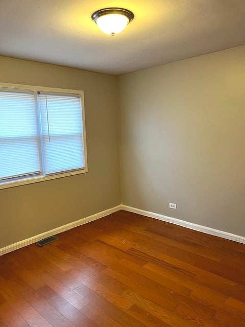 Tiny photo for 156 Cloverleaf Road, Matteson, IL 60443 (MLS # 12676340)