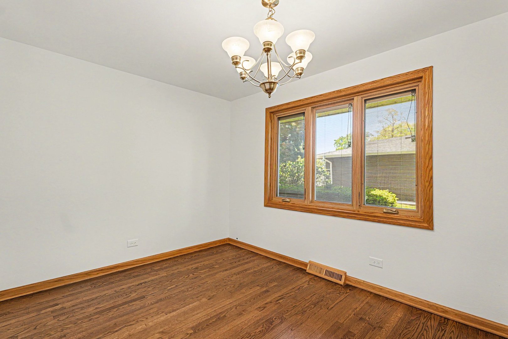 6351 W 124th Place