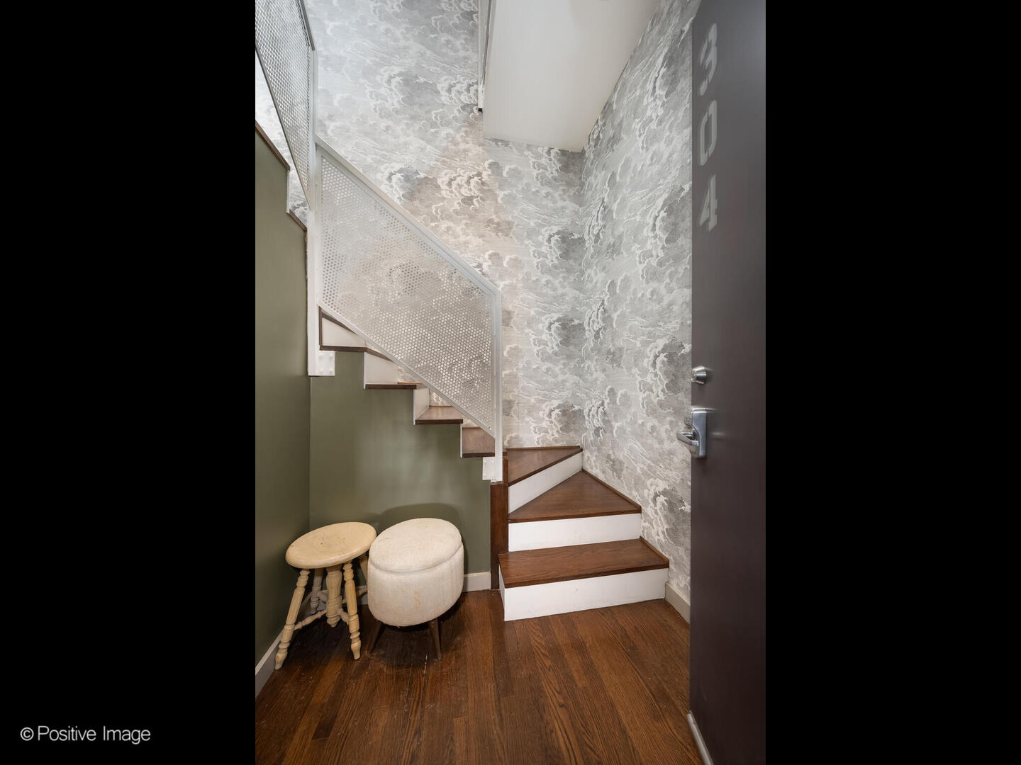 1849 N Hermitage Avenue 304