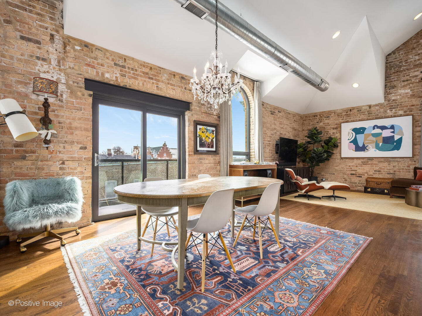 1849 N Hermitage Avenue 304