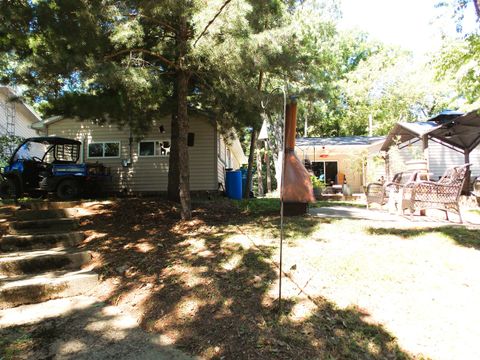 Tiny photo for 1734 Moonglow Road, Centralia, IL 62801 (MLS # 12684985)