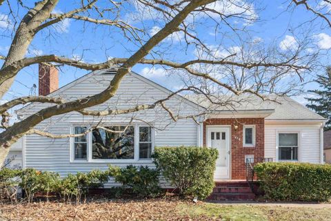 Photo of 414 S Henry Street, Geneseo, IL 61254 (MLS # 100000449)