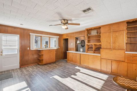 Tiny photo for 414 S Henry Street, Geneseo, IL 61254 (MLS # 100000449)