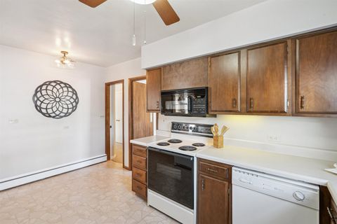 Tiny photo for 414 S Henry Street, Geneseo, IL 61254 (MLS # 100000449)