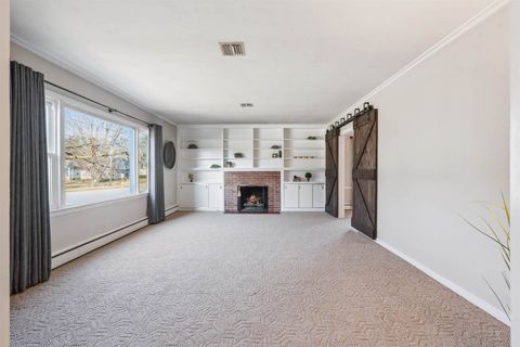 Tiny photo for 414 S Henry Street, Geneseo, IL 61254 (MLS # 100000449)