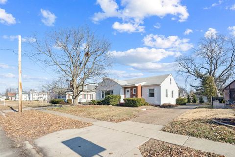 Tiny photo for 414 S Henry Street, Geneseo, IL 61254 (MLS # 100000449)