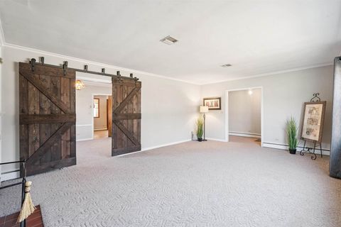 Tiny photo for 414 S Henry Street, Geneseo, IL 61254 (MLS # 100000449)