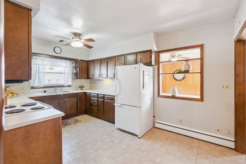 Tiny photo for 414 S Henry Street, Geneseo, IL 61254 (MLS # 100000449)