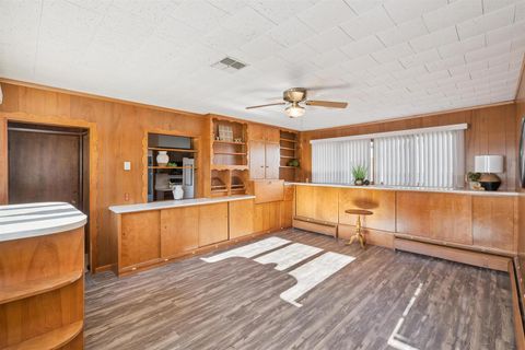 Tiny photo for 414 S Henry Street, Geneseo, IL 61254 (MLS # 100000449)