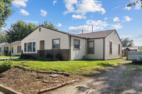 Tiny photo for 3018 Joseph Street, Bloomington, IL 61704 (MLS # 12707507)