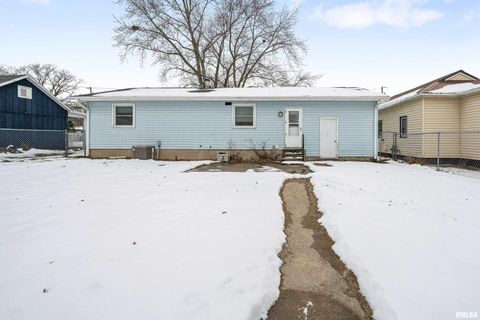 Tiny photo for 617 6TH Street, Camanche, IA 52732 (MLS # QC4270042)