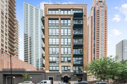 Photo of 1133 S Wabash Avenue #602, Chicago, IL 60605 (MLS # 12591731)