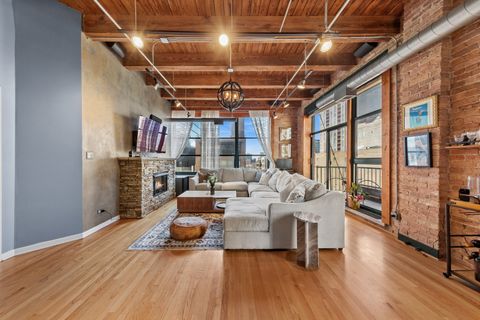 Tiny photo for 1133 S Wabash Avenue #602, Chicago, IL 60605 (MLS # 12591731)