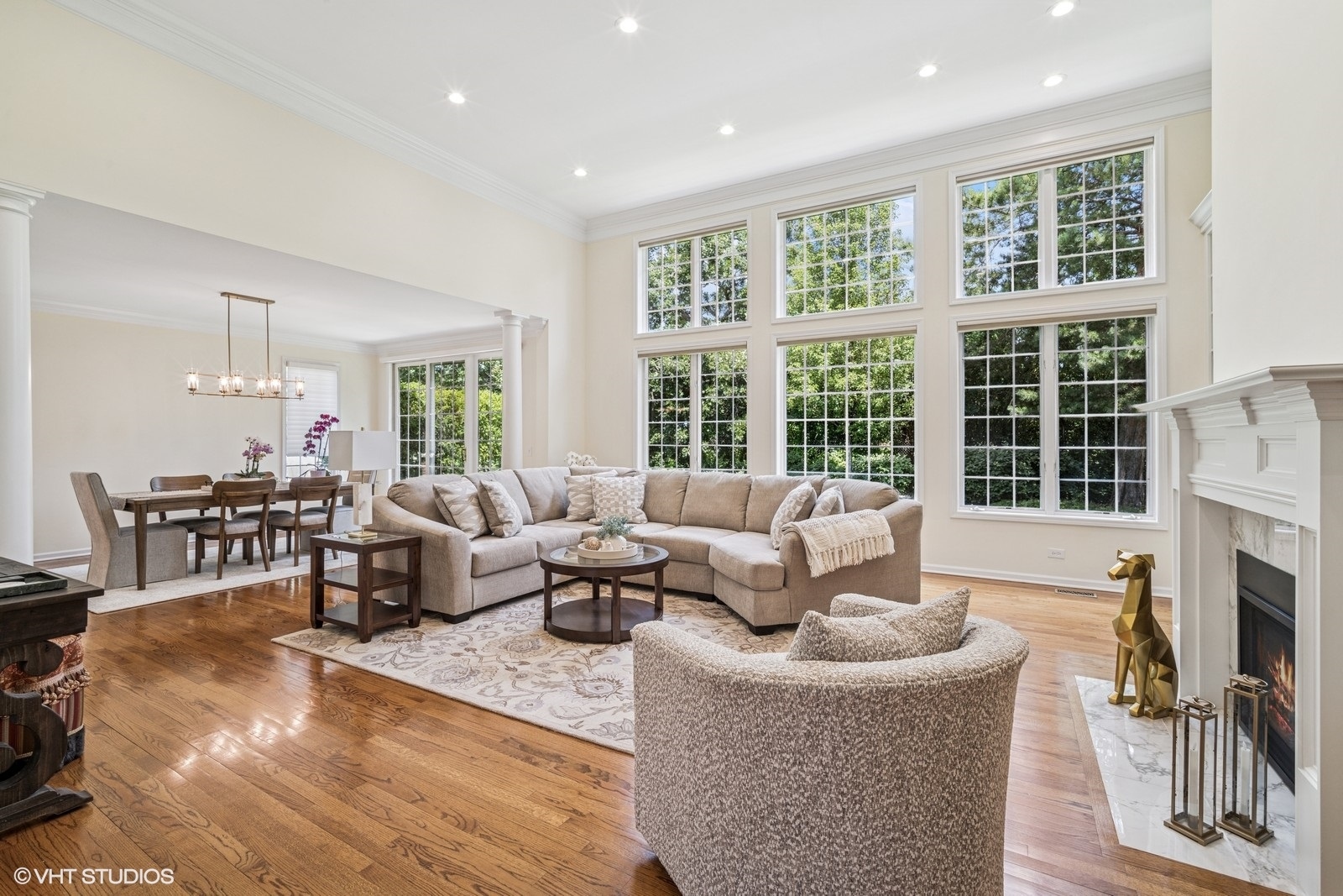 823 Balmoral Lane