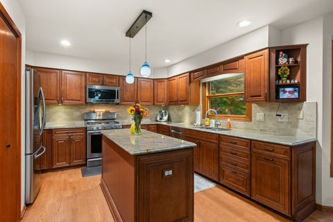 Tiny photo for 5485 Fox Path Lane, Hoffman Estates, IL 60192 (MLS # 12786867)